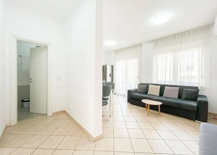 Apartment Royal 520 *